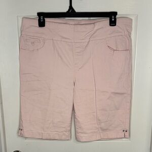 EUC Gloria Vanderbilt Soft Pink Women's Bermuda Shorts